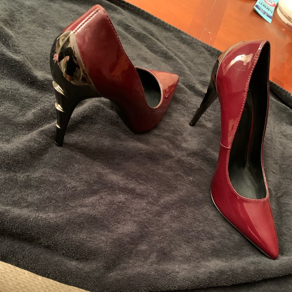 High Heels - Picture 2 of 2